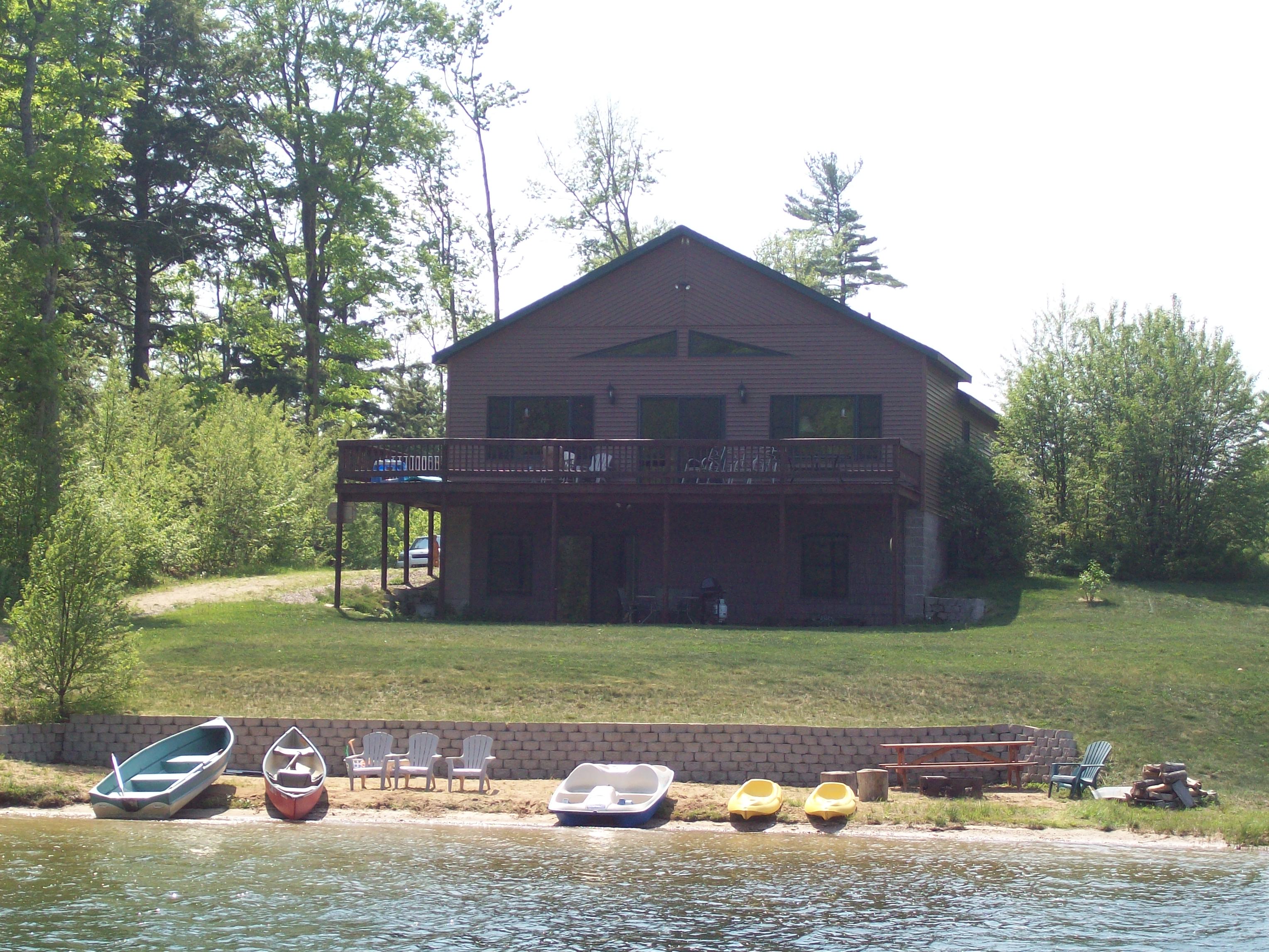 Snowshoe Inn 906 387 3940 Munising Michigan Home Of Pictured